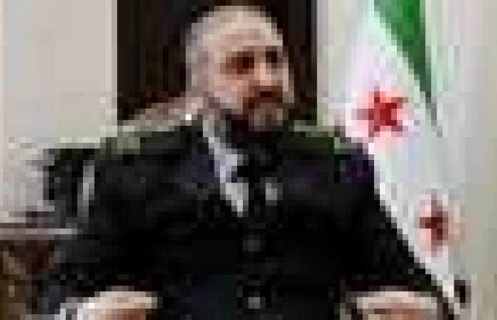 نافذة وزير الدفاع السوري يحدد "شرطا" لقادة الفصائل قبل ترقيتهم