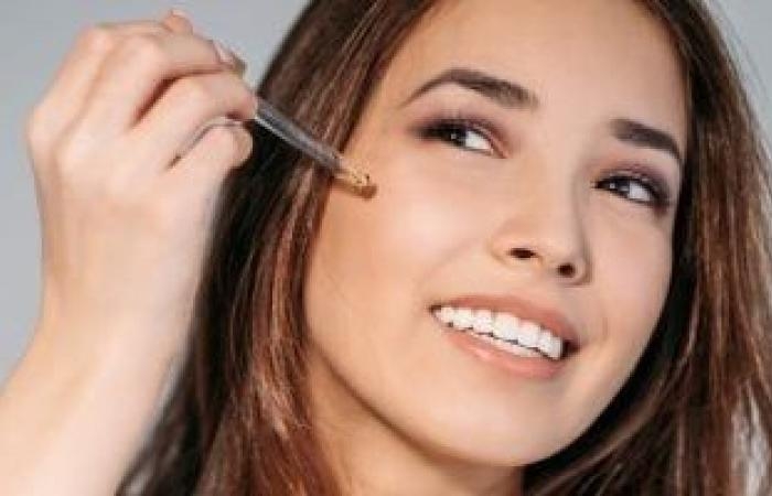 صحة وطب : مش دايمًا مفيدة.. كيف تؤذى الزيوت الطبيعية البشرة في الطقس الحار
