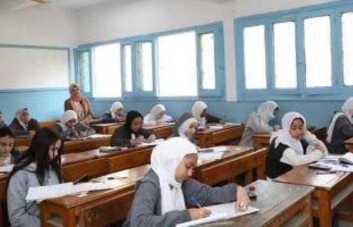تقارير مصرية : نماذج استرشادية لامتحانات الشهادة الإعدادية بنظام البوكليت فى الجيزة