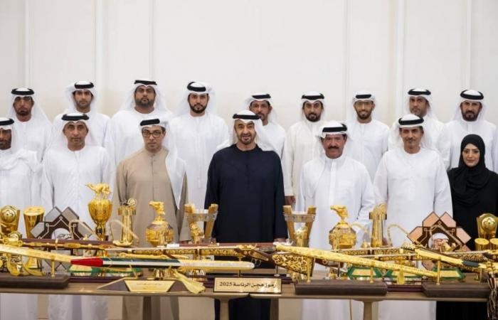أخبار العالم : محمد بن زايد: تعزيز موروثنا الشعبي يرسّخ هويتنا