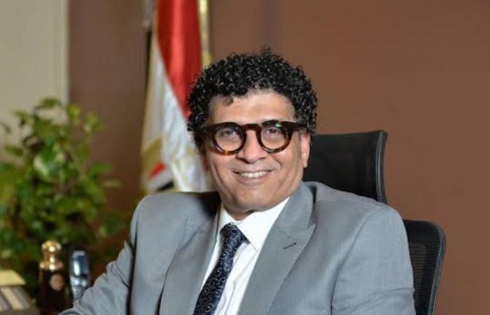 وفاة والد رئيس دار الأوبرا المصرية الدكتور علاء عبد السلام.. موعد الجنازة