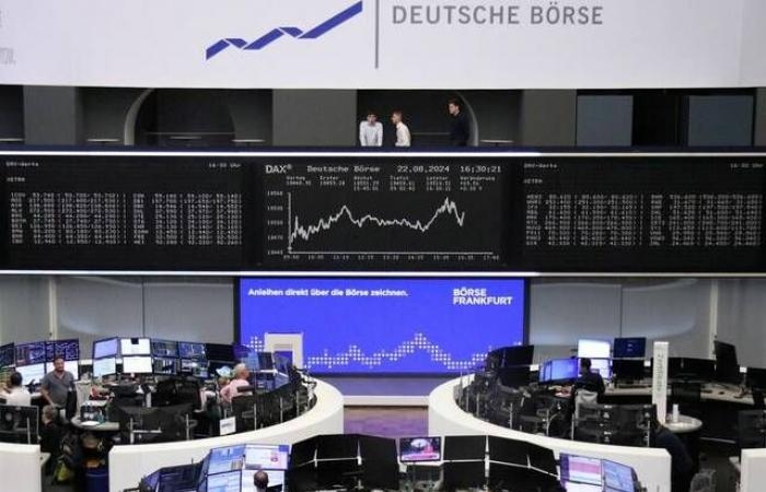 إقتصاد : تراجع أسهم أوروبا وسط ضبابية الرسوم التجارية الأمريكية
