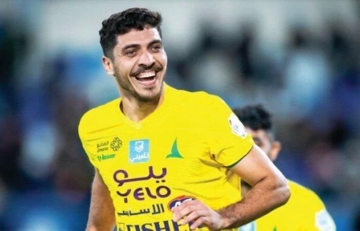«علاقتي بميدو ممتازة ولكن».. محمد شريف يكشف حقيقة المفاوضات مع الزمالك