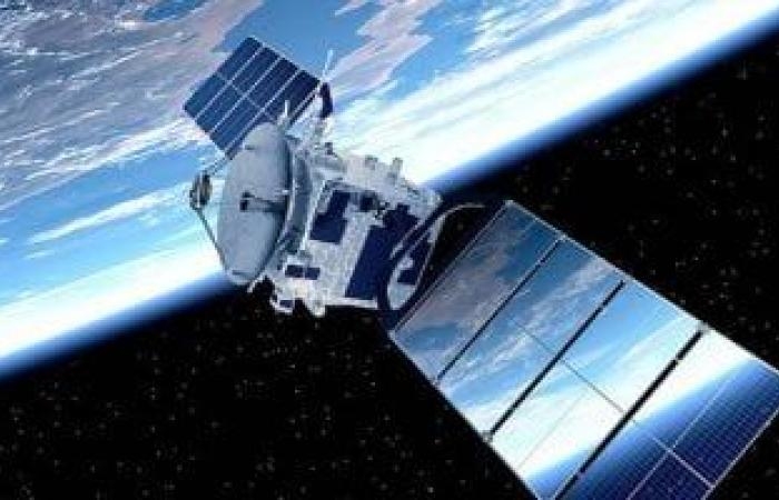 أخبار التكنولوجيا : روسيا تبتكر جهاز إرسال ليزري للاتصال بين الأقمار الاصطناعية