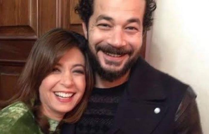 أخبار مصر : رسالة مؤثرة من منال سلامة إلى شقيقها: «محظوظة بيك يا شريف»