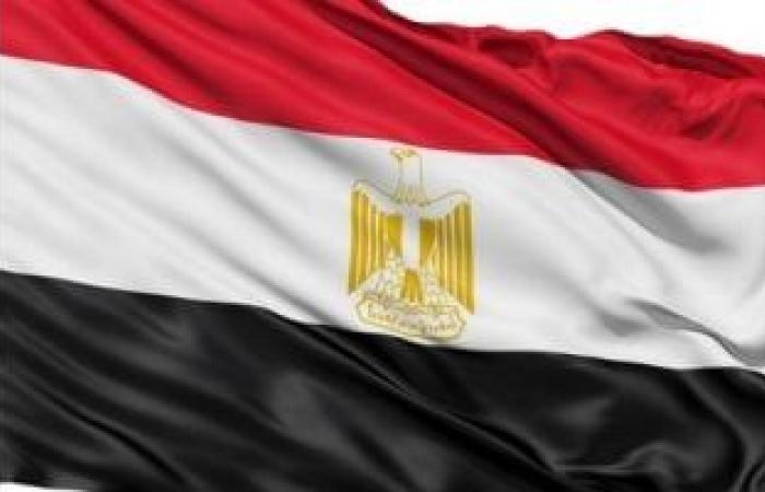 أخبار السياسة : لو موقفتش أثناء عزف السلام الوطنى قد تعرض نفسك للحبس سنة أو الغرامة