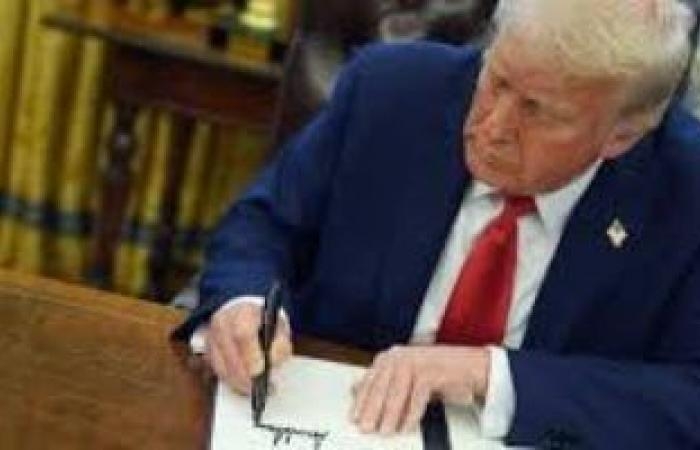 الأخبار العالمية : ترامب عن سبب مطالبة أفراد بمغادرة الشرق الأوسط: ستكتشفون ذلك