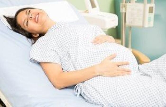 صحة وطب : لو معاد ولادتك في الموجة الحارة.. تاخدى أيه معاكى وإزاى تعتنى بالمولود