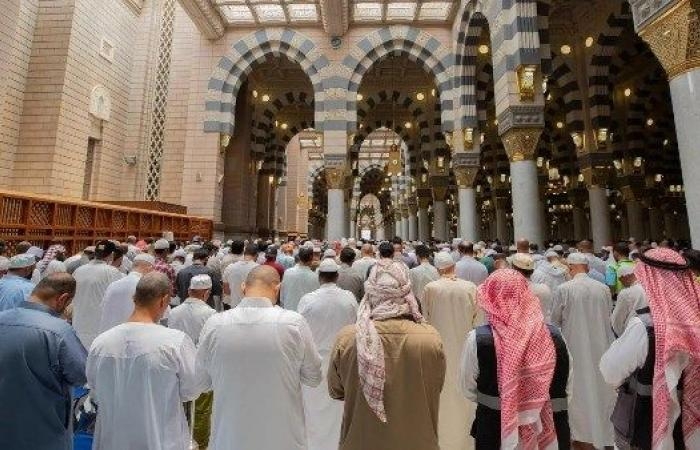 أخبار مصر : خطيب المسجد النبوي يوصي المسلمين بالمداومة على الحسنات وتجنب السيئات