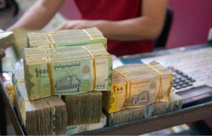 أخبار العالم : في ظل عجز حكومي.. الريال اليمني يلامس حاجز الـ 700 أمام الريال السعودي "أسعار الصرف"