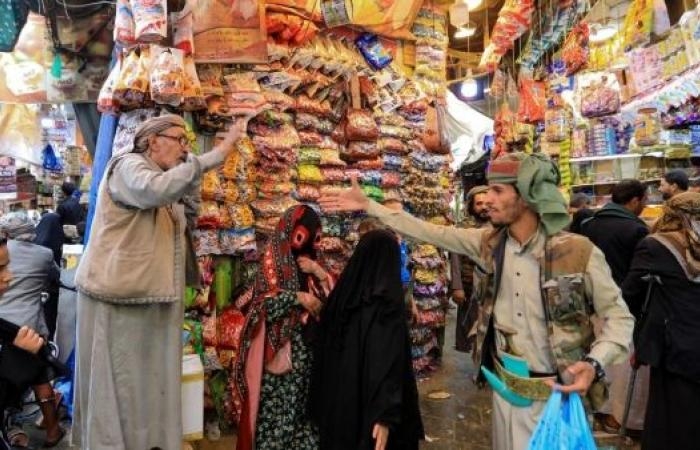 أخبار العالم : أسواق اليمن في وجه العاصفة.. تدهور سريع للريال واضطراب سلاسل الإمداد