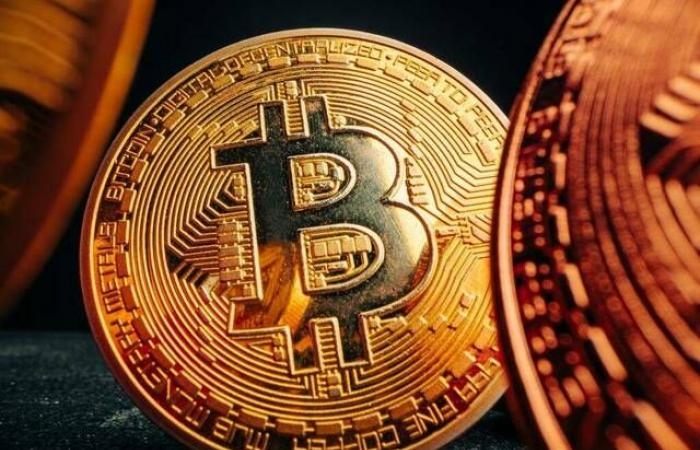 إقتصاد : البيتكوين تتراجع 4% وسط قلق الأسواق من مواجهة أمريكية إيرانية