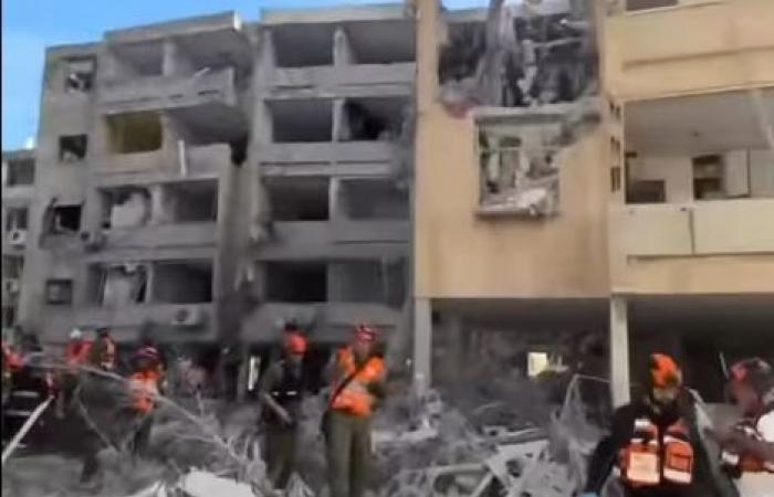 أخبار العالم : حرب إسرائيل وإيران.. هجوم صاروخي كبير على تل أبيب وبئر السبع