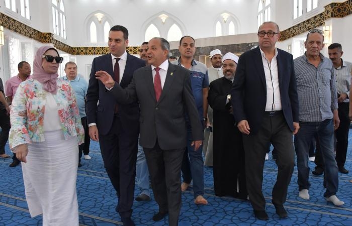 محافظات : محافظ بورسعيد يفتتح مسجد 'الرحمن' بحى الشرق عقب صلاة الجمعة