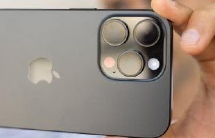 أخبار التكنولوجيا : براءة اختراع جديدة من آبل تكشف عن تقنية ضبط تلقائى للصورة تعمل بالليزر