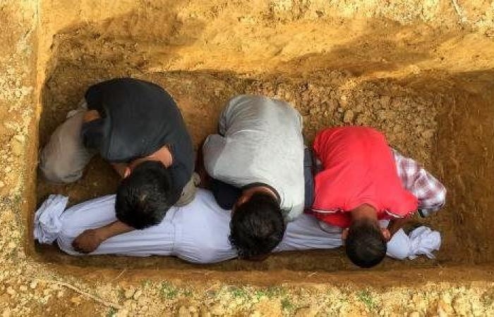 أخبار مصر : ما حكم تغطية الميت بالتراب دون حائل؟ 10 معلومات فقهية عند دفن المتوفى
