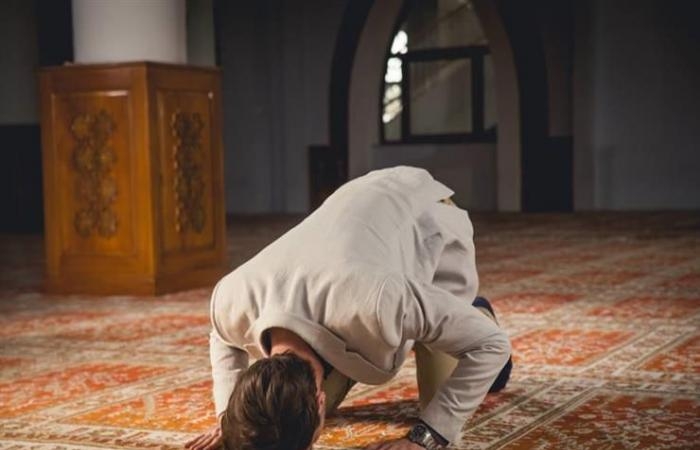 أخبار مصر : أحكام سجود السهو في الصلاة.. الأزهر للفتوى يوضح