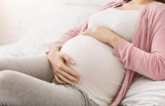 صحة وطب : لو الجو حر وتراب.. أفضل روشتة صحية للحامل
