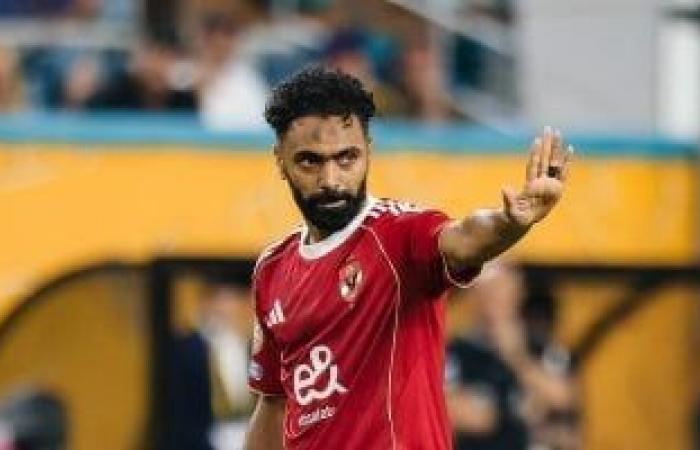 أخبار الرياضة : حسين الشحات نجم الأهلى يحتفل بعيد ميلاده الـ33 اليوم