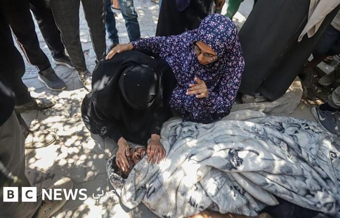 أخبار العالم : مقتل 70 فلسطينياً في قصف إسرائيلي على قطاع غزة، واشتباكات في الضفة الغربية المحتلة، ومنع مُصلين في القدس
