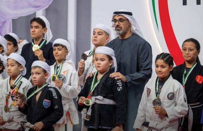 رياضة : ولي عهد أبوظبي يوجه برفع قيمة جوائز بطولة خالد بن محمد للجوجيتسو