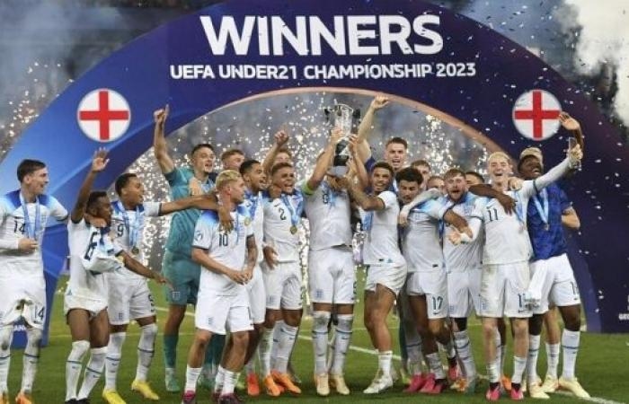 رياضة : المنتخب الإنجليزي يتوج بلقب بطولة كأس أمم أوروبا للشباب