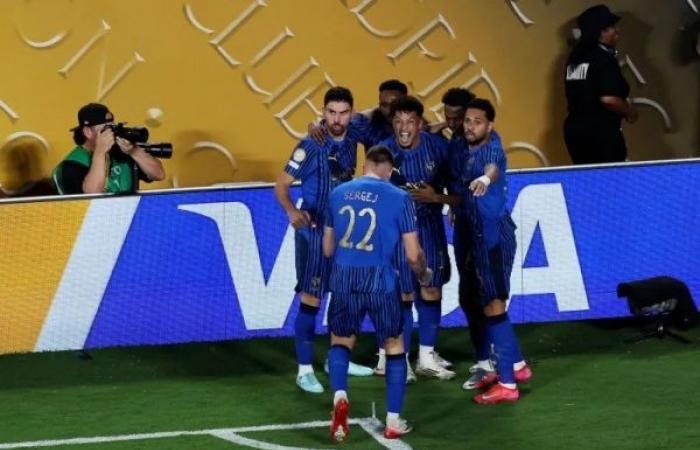 رياضة : الهلال السعودي يبحث عن بطاقة العبور لنصف نهائي كأس العالم للأندية أمام فلومينينسي البرازيلي
