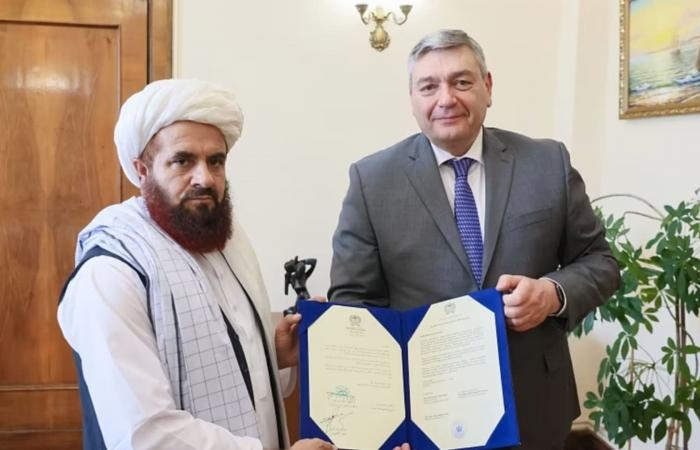 أخبار العالم : روسيا تصبح أول دولة تعترف بحكومة "طالبان" منذ توليها السلطة في 2021.. ما السبب؟