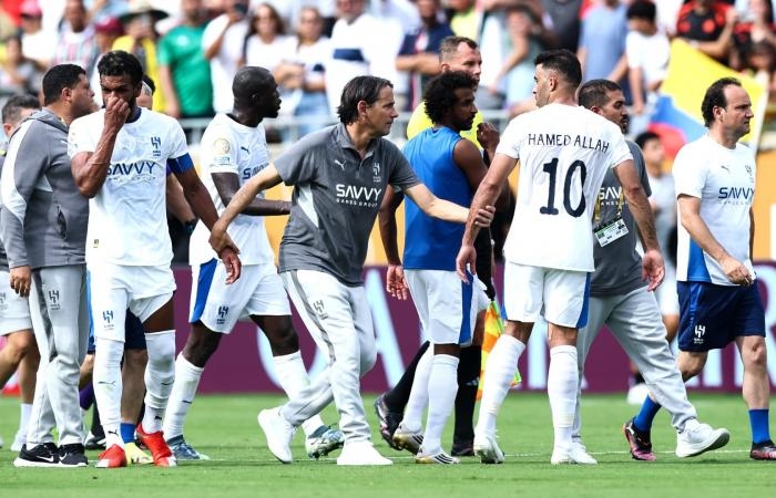 أخبار العالم : هذا ما فعله لاعبو الهلال السعودي بعد إقصاء الفريق من مونديال الأندية 2025