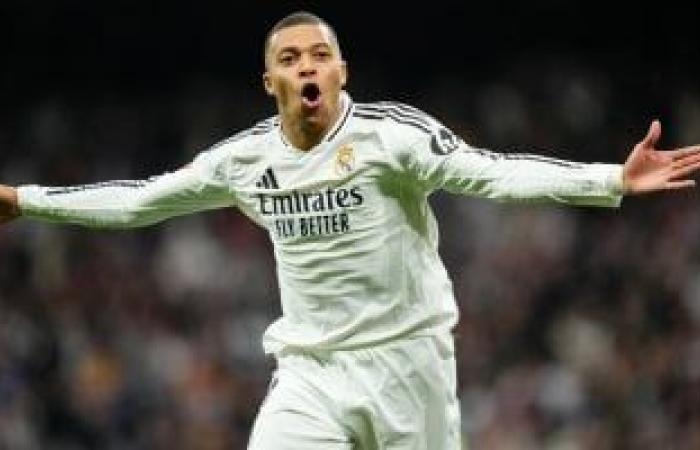 رياضة عالمية : أساطير ارتدوا قميصي ريال مدريد وباريس سان جيرمان قبل موقعة مونديال الأندية