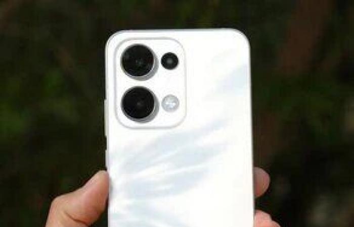 أداء قوي وخامات مميزة.. مواصفات وأسعار هاتف Oppo Reno 13