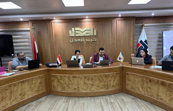 أخبار السياسة : غرفة عمليات حزب العدل تتابع فرز الأصوات بعد غلق باب التصويت بانتخابات الشيوخ