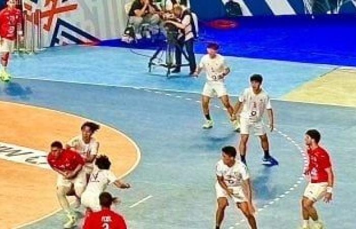 أخبار الرياضة : تأخر منتخب اليد أمام اليابان بالشوط الأول فى بطولة العالم لناشئى كرة اليد