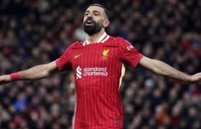 رياضة عالمية : إنجاز تاريخي ينتظر محمد صلاح فى مباراة كريستال بالاس ضد ليفربول