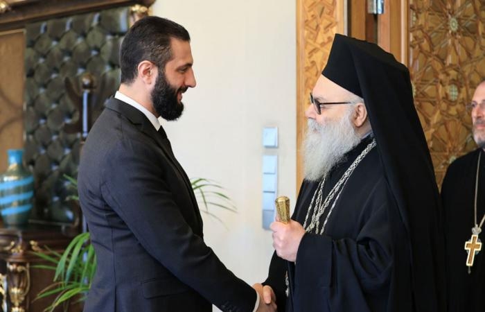 أخبار العالم : سوريا.. تساؤلات وتكهنات بعد لقاء أحمد الشرع والبطريرك يوحنا العاشر وسط تفاعل