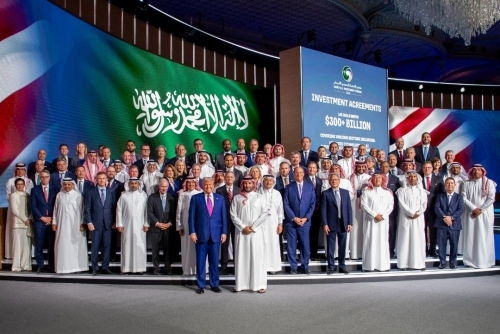 Trump Hails Saudi Arabia as "Greatest Nation in the World" at Riyadh Investment Forum