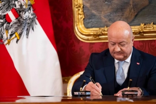 Austria to stop refugee family reunification in EU first: govt