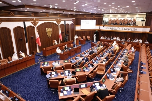 Shura reviews 49 laws in latest session