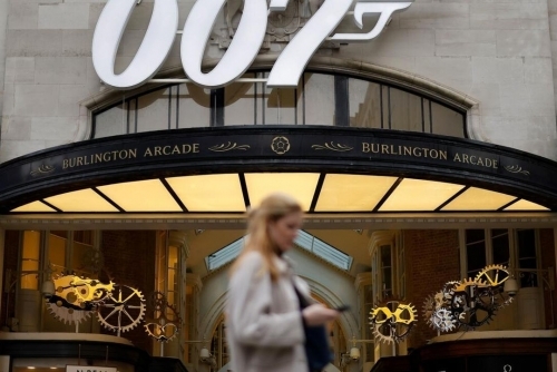 Bond franchise shake-up moves spy into Amazon stable