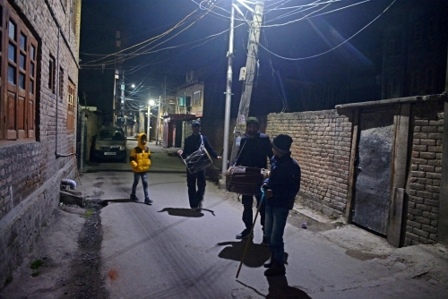 Echoes of tradition: Ramadan drummers awaken Kashmir's streets
