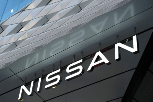 Struggling Nissan to cut 10,000 more jobs