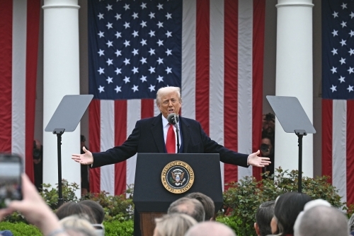 Trump wins temporary reprieve in tariffs case