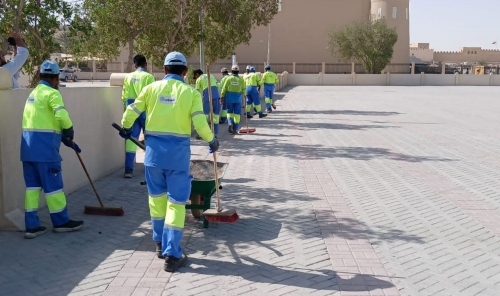 Southern Municipality Welcomes Eid Al-Adha with Festive Lights and Community Clean-Up Drive