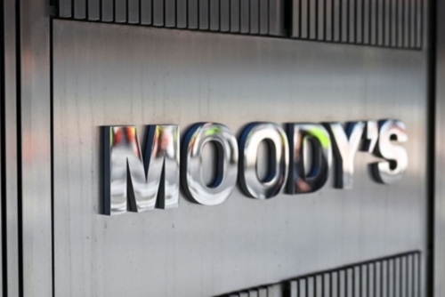 Moody's downgrades US credit rating on rise in govt debt