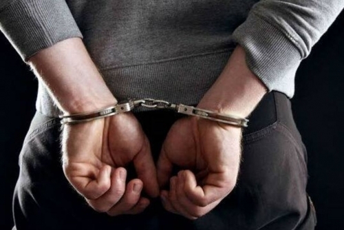 Three held for attempting to smuggle drugs
