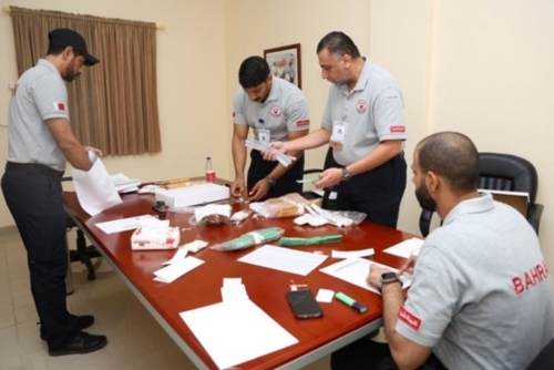 Bahrain's Hajj Security Committee Completes Distribution of Holy Sites Train Bracelets in Makkah