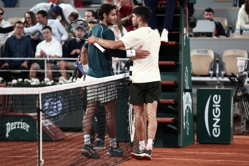 Alcaraz into French Open final