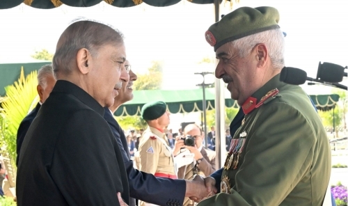 Bahrain's National Guard Commander Meets Pakistani Leaders