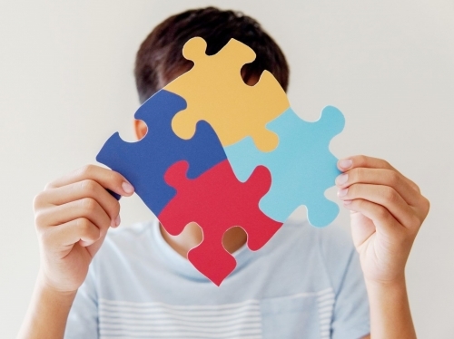 Bahrain reinforces solid support for rights of persons with autism on World Awareness Day