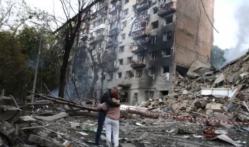 Russian strikes kill 16 in 'horrific' attack on Kyiv
